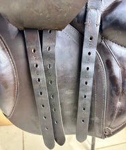 Load image into Gallery viewer, 17 1/2” Wide Symmonds Designer VSD/GP Saddle - Brown