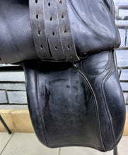 Load image into Gallery viewer, 15” Wide Forrester Pony GP Saddle - Black - Deep Seat, Good Blocks - English Made