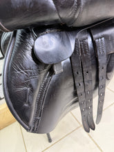 Load image into Gallery viewer, 18” NM Albion Legend GP/Jump Saddle - Brown - TB/ROR/Hunt - Narrow-Medium