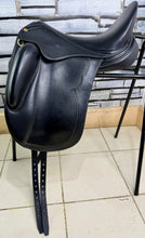 Load image into Gallery viewer, 17 1/2” Wide Stride Free Elite Dressage Saddle - Black