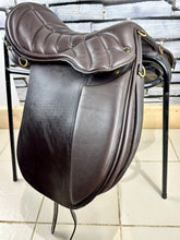Load image into Gallery viewer, 17” Wide Ideal/WRSC Le Trek/Enduro Saddle - Brown