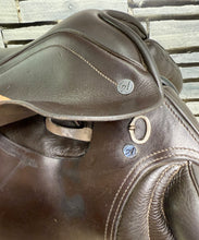 Load image into Gallery viewer, 17” Medium Albion K3 MonoFlap Jump Saddle - Brown
