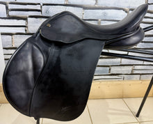 Load image into Gallery viewer, 17” Wide Dever Cob GP Saddle - Black