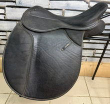 Load image into Gallery viewer, 17 1/2” XXW Thorowgood Griffin Cob GP Saddle - Black - Extra Wide - Flat Tree - 4 Straps