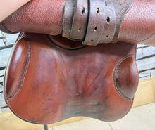 Load image into Gallery viewer, 16 1/2” MW Stride Free Double Flap Jump Saddle - Tan