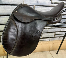 Load image into Gallery viewer, 15” Wide Chase English Pony GP Saddle - Brown - Deep Seat