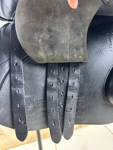 17 1/2” MW/Wide Whitaker Venice Jump Saddle - Black