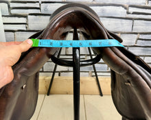 Load image into Gallery viewer, 18” 28.5 (M) Kloster Schonthal Pandur GP Saddle - Brown