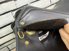 Load image into Gallery viewer, 17 1/2” MW/Changeable Gullet Wintec GP Saddle - Black - Lightweight