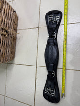 Load image into Gallery viewer, S/H 24” Frank Baines English Padded Leather Dressage Girth