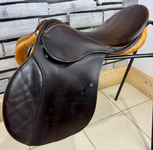 18 1/2” Medium (Fit 30) Stubben Siegfried Extra GP/Jump Saddle - Black/Tan