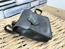 Load image into Gallery viewer, S/H Leather Sandwich/Saddle Bag - Brown