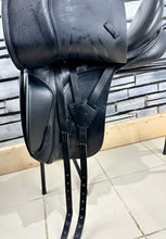 Load image into Gallery viewer, 17 1/2” Wide Harry Dabbs Dressage Saddle - Black
