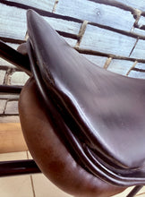 Load image into Gallery viewer, 17 1/2” B/29 (Medium) Stubben Siegfried II Jumping/XC Saddle - Brown