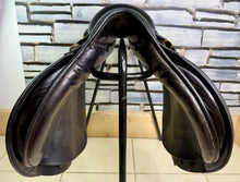 Load image into Gallery viewer, 17” Narrow Farrington Event GP Saddle - Black