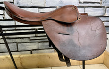 Load image into Gallery viewer, 17” Futurity Full Tree Racing Saddle - Tan - Soft Foam Panels