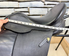 Load image into Gallery viewer, 17” XW Albion Spanish Riding School Classical Ultima Dressage Saddle -Upswept Panel- Extra Wide - Black