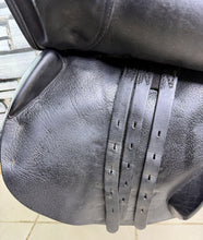 Load image into Gallery viewer, 17 1/2” MW Eric Thomas Jump Saddle - Black