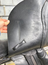 Load image into Gallery viewer, 16” Wide M&amp;J Saddlery English GP Pony Saddle - Black