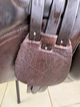 Load image into Gallery viewer, 17 1/2” MW Farrington Burford Event Saddle - Brown Buffalo