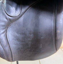 Load image into Gallery viewer, 17” XW English GP Saddle - Brown