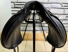 Load image into Gallery viewer, 17 1/2” MW Ideal Jessica Dressage Saddle - Black - Flocked