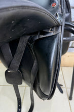 Load image into Gallery viewer, 17 1/2” Medium Spalding Britanica Elite Dressage Saddle - Black