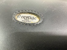 Load image into Gallery viewer, S/H 65cm/26” Prestige Doughnut RP Leather Girth - Black