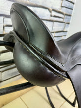 Load image into Gallery viewer, 17 1/2” Wide Albion SLK Ultima Dressage Saddle - Brown