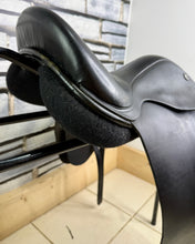 Load image into Gallery viewer, 17” XW Nick Dolman Holistic Dressage Saddle - Black