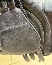 Load image into Gallery viewer, 17 1/2” MW Ideal International Event GP Saddle - Black