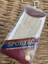 Load image into Gallery viewer, Chester Jeffries Sportac Competitor Fine Leather Gloves - 7 1/2