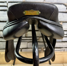 Load image into Gallery viewer, 17-17 1/2” MW Henri De Rivel Jump Saddle - Black