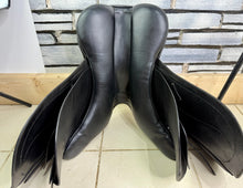 Load image into Gallery viewer, 17 1/2” Changeable Gullet Utopia/Discovery GP Saddle - Black