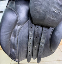 Load image into Gallery viewer, 17” MW-Wide Symmonds Designer GP/VSD Saddle - Black