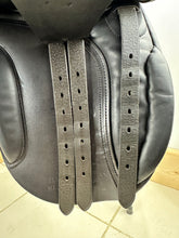 Load image into Gallery viewer, 16 1/2” Wide Kings Saddlery Show/WH Saddle - Brown