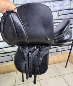 17 1/2” MW/Changeable Gullet Thorowgood T6 GPD Saddle - Black