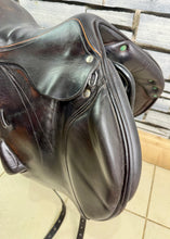 Load image into Gallery viewer, 17” Medium - MW Equipe Expression Monoflap Jump Saddle - Brown