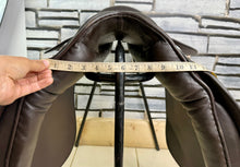 Load image into Gallery viewer, 17 1/2” XW English VSD/GP/WH Saddle - Brown