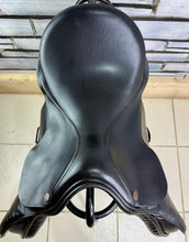 Load image into Gallery viewer, 17 1/2” MW Olney English GP Saddle - Black
