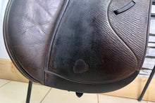 Load image into Gallery viewer, 16 1/2” XW/Changeable Gullet Shires Optimus Leather GP Saddle - Brown