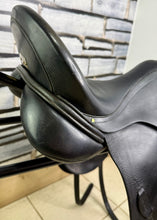 Load image into Gallery viewer, 17” Wide Albion SLK II Ultima LH Dressage Saddle - Adjusta Tree - Black - Flat Tree