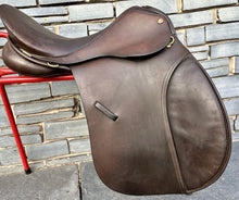 Load image into Gallery viewer, 17” Medium Kings Saddlery GP Saddle - Brown
