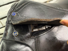 Load image into Gallery viewer, 16 1/2 - 17” XW Cob GP Saddle - Black Leather - Extra Wide