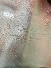 Load image into Gallery viewer, 17” +1.5 (MW) Amerigo Vega Monoflap Jump Saddle - Brown