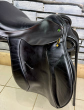 Load image into Gallery viewer, 17 1/2” MW Ideal 1550 GPD/VSD Saddle - Black