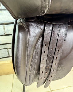 18” Wide Black Country Working Hunter Saddle - Brown