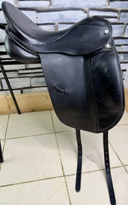 17 1/2” MN Albion Ultima Dressage Saddle - Black