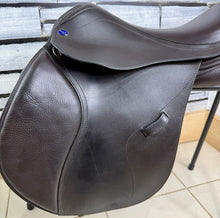 Load image into Gallery viewer, 16 1/2” Changeable Gullet Utopia/Discovery Jump Saddle - Brown