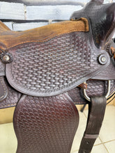Load image into Gallery viewer, 15” Western Saddle, K&amp;B Saddlery, Iowa -Round Skirt- SQB - Brown